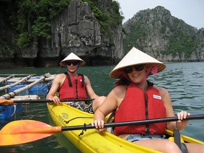 Kayak En Phi Phi Islands