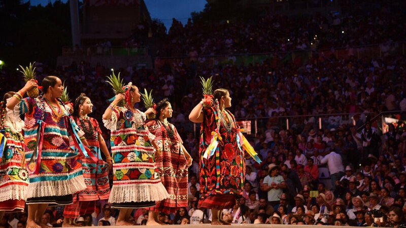 Baile de la Flor de Piña (Oaxaca) - Journeys Mx